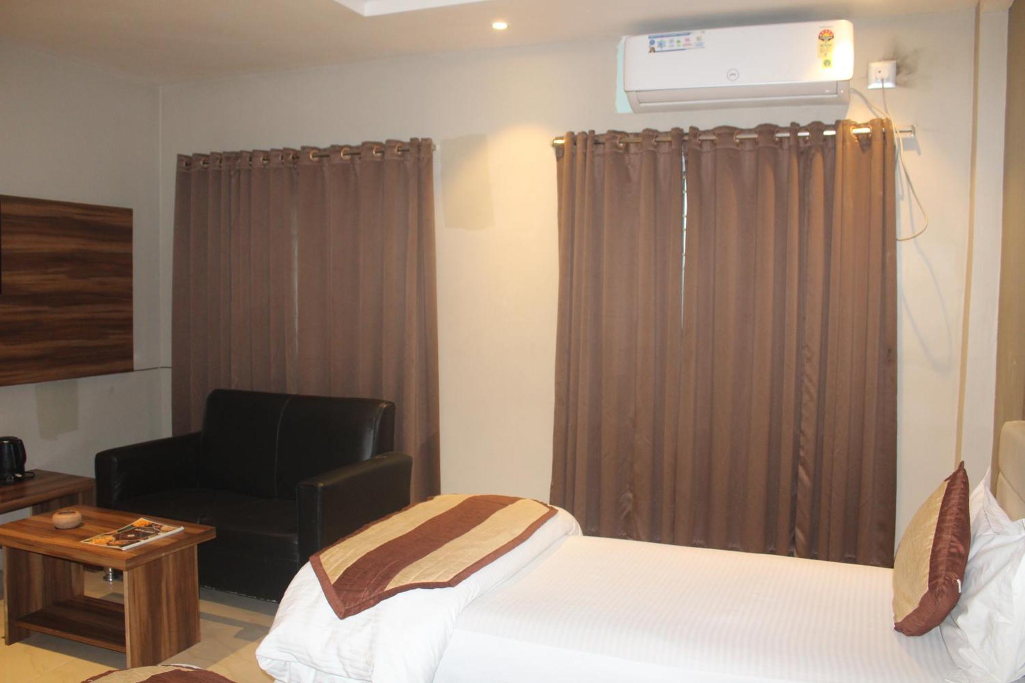 Hotel Oishi Plaza Mukutmanipur Exteriér fotografie